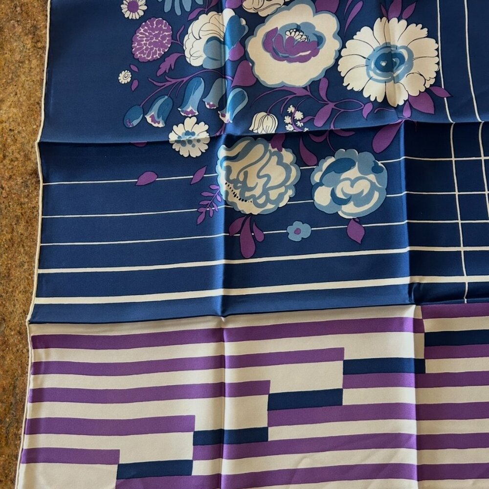 Two New Vintage Christian Dior Silk Scarves with Packaging Hand Rolled Edges - Picture 4 of 16